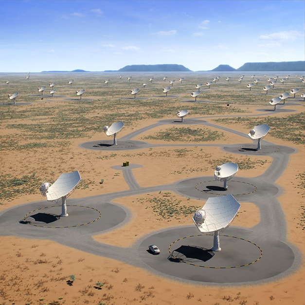 南アフリカに建設されるSKA電波望遠鏡群の想像図