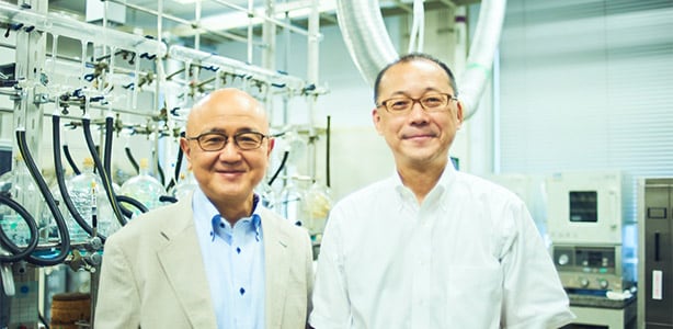 広大な海に降り注ぐ太陽光エネルギー化学の力で燃料や資源に換えて活用