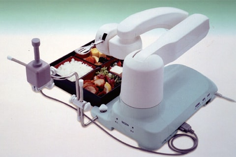 セコムの食事支援ロボット｢マイスプーン」の写真
