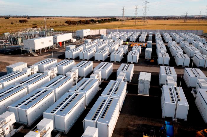 オーストラリアのビクトリア州に設置した300MW/450MWの大規模蓄電池発電所