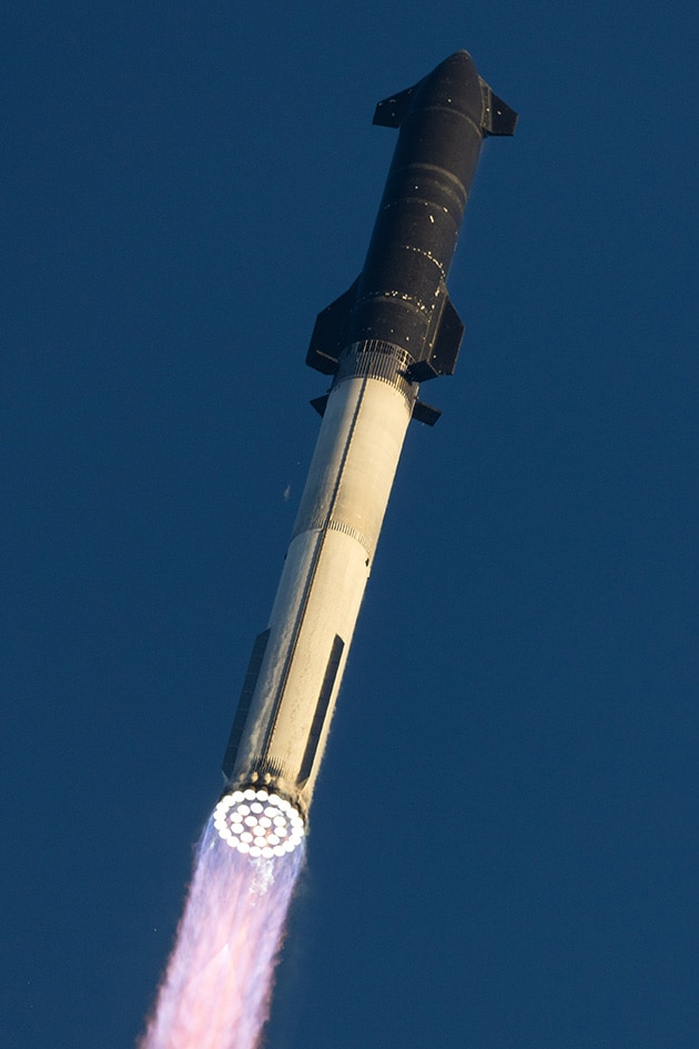 実業家のイーロン・マスク氏が率いる宇宙企業スペースXは、メタンを燃料に使った巨大ロケット「スターシップ」の開発を進めている