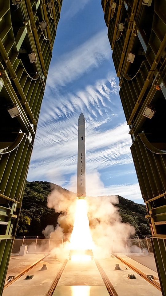 打ち上げに向けて試験中のスペースポート紀伊とカイロス・ロケット