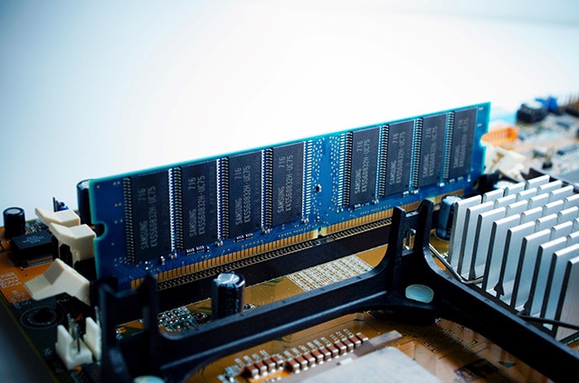 大変革期を迎えているコンピュータのコア部品「メモリー」